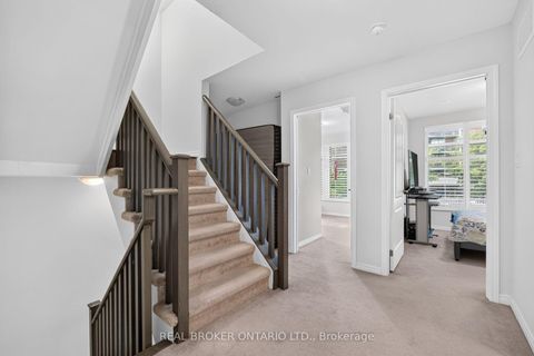 Photo 11 at 63 - 35 Applewood Lane, Etobicoke West Mall, Toronto