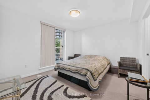 Photo 17 at 63 - 35 Applewood Lane, Etobicoke West Mall, Toronto