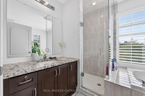 Photo 23 at 63 - 35 Applewood Lane, Etobicoke West Mall, Toronto