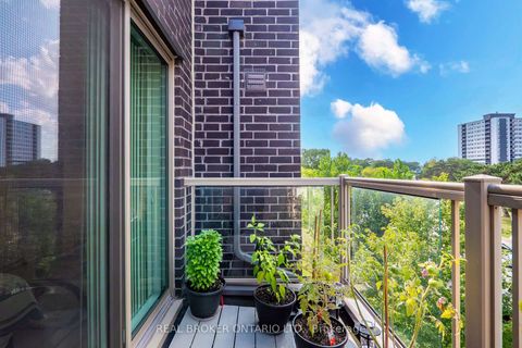 Photo 26 at 63 - 35 Applewood Lane, Etobicoke West Mall, Toronto