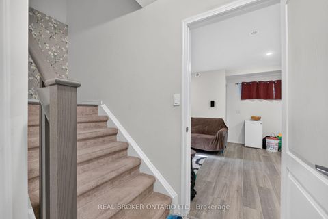 Photo 27 at 63 - 35 Applewood Lane, Etobicoke West Mall, Toronto
