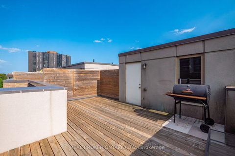 Photo 31 at 63 - 35 Applewood Lane, Etobicoke West Mall, Toronto