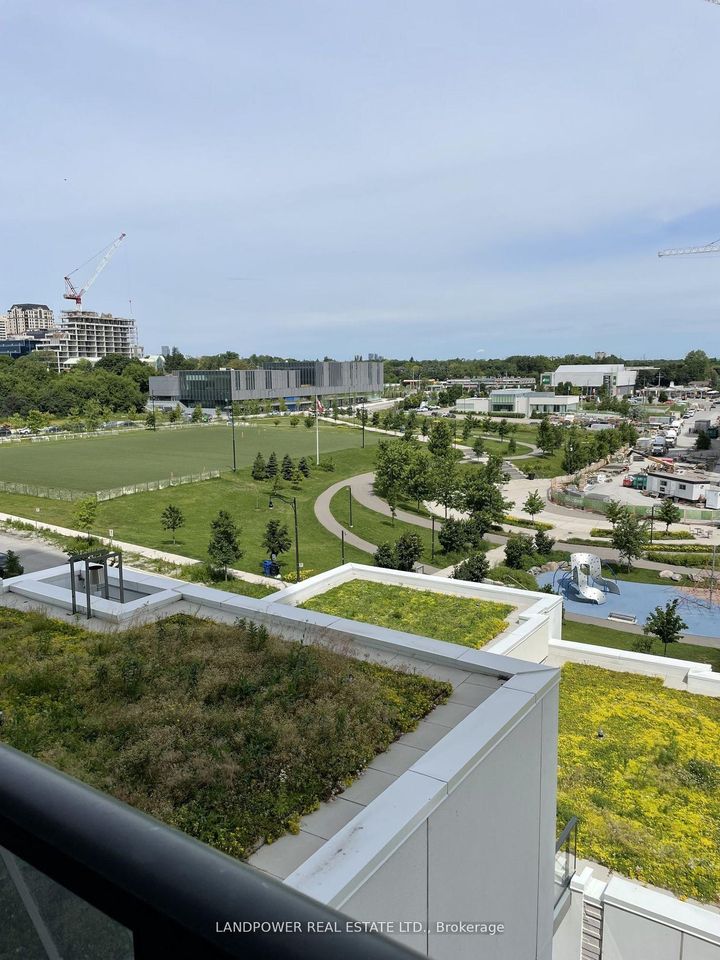 Photo 7 at 810 - 85 McMahon Drive, Bayview Village, Toronto