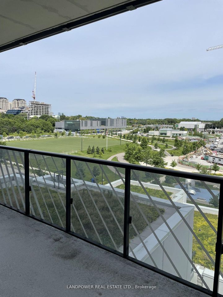 Photo 8 at 810 - 85 McMahon Drive, Bayview Village, Toronto