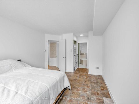 Photo 9 at 210 - 25 Maitland Street, Yonge Corridor, Toronto