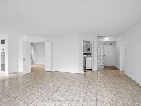 Photo 21 at 210 - 25 Maitland Street, Yonge Corridor, Toronto