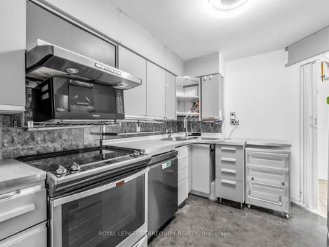 Photo 25 at 210 - 25 Maitland Street, Yonge Corridor, Toronto