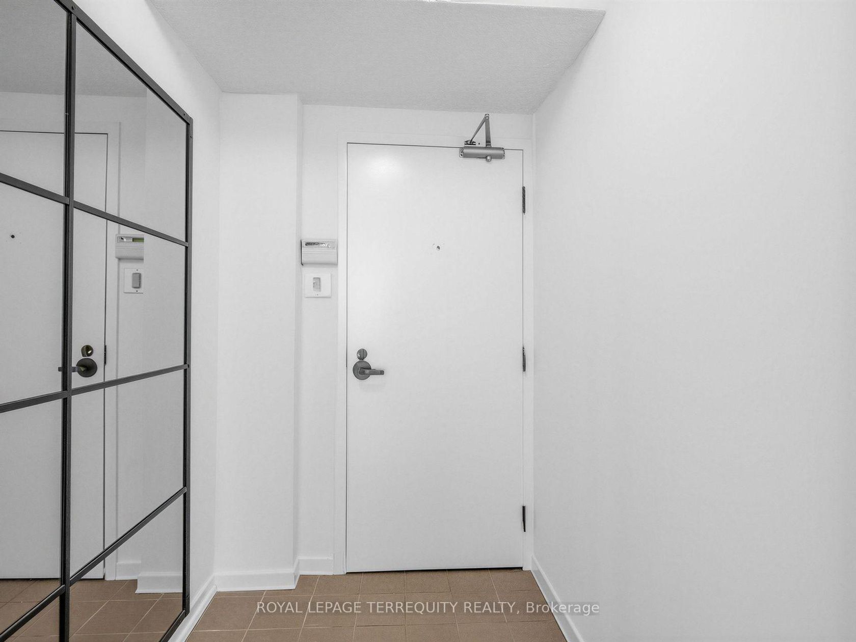 210 - 25 Maitland Street, Yonge Corridor, Toronto 