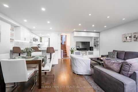 Photo 9 at A32 - 288 Mill Road, Markland Wood, Toronto