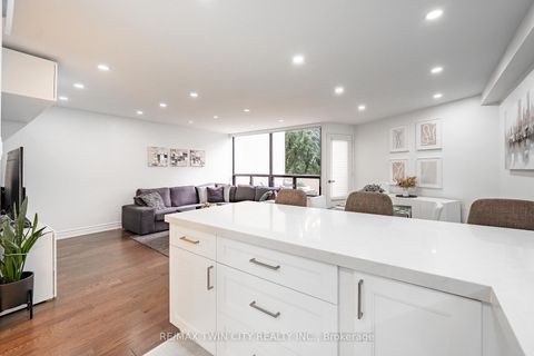 Photo 13 at A32 - 288 Mill Road, Markland Wood, Toronto