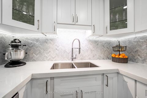 Photo 16 at A32 - 288 Mill Road, Markland Wood, Toronto