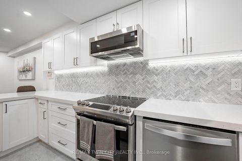 Photo 19 at A32 - 288 Mill Road, Markland Wood, Toronto