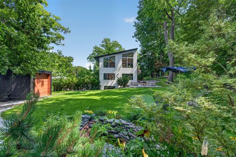 Photo 3 at 8 Breezewood Drive, Queensway, Toronto