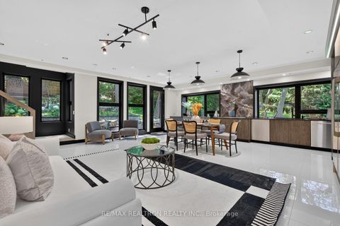 Photo 8 at 8 Breezewood Drive, Queensway, Toronto