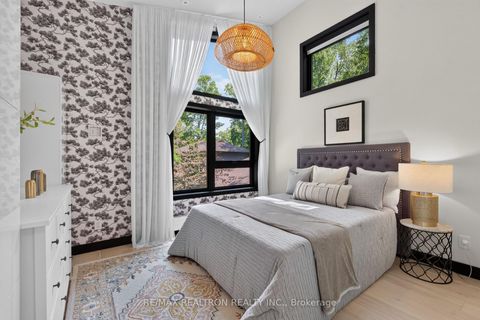 Photo 30 at 8 Breezewood Drive, Queensway, Toronto
