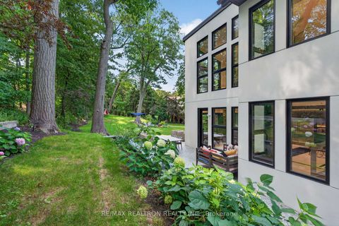 Photo 44 at 8 Breezewood Drive, Queensway, Toronto