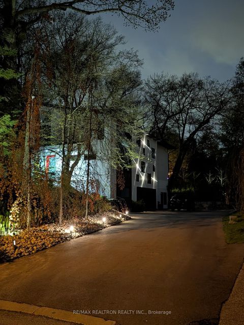 Photo 47 at 8 Breezewood Drive, Queensway, Toronto
