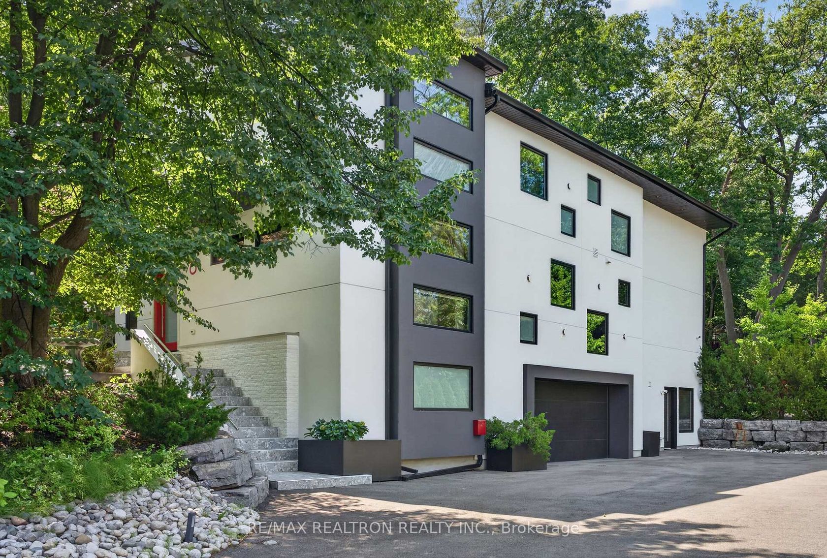 8 Breezewood Drive, Queensway, Toronto 