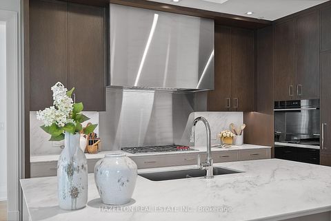 Photo 8 at 205 - 77 Clarendon Avenue, Casa Loma, Toronto