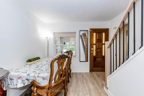 Photo 6 at 14 Spears Street, Smythe, Toronto