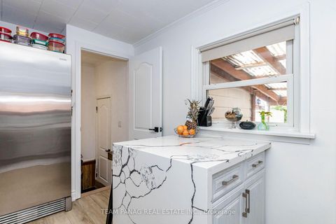 Photo 12 at 14 Spears Street, Smythe, Toronto