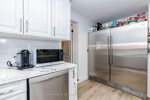 Photo 13 at 14 Spears Street, Smythe, Toronto