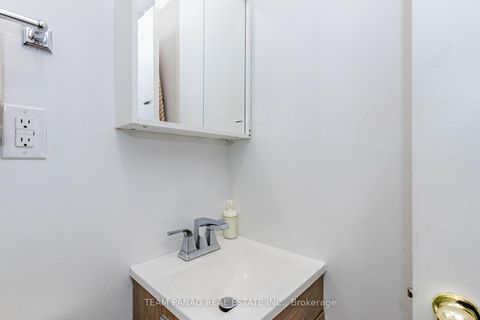 Photo 19 at 14 Spears Street, Smythe, Toronto
