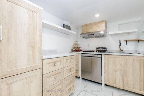 Photo 36 at 14 Spears Street, Smythe, Toronto
