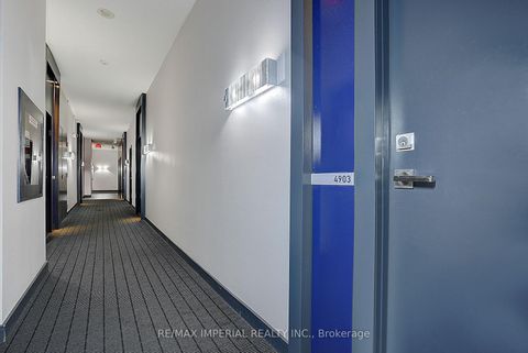 Photo 1 at 4903 - 832 Bay Street, Bay Street Corridor, Toronto