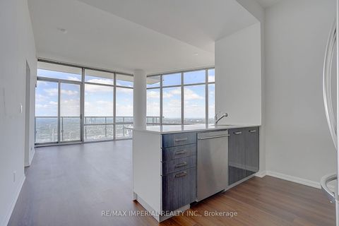 Photo 3 at 4903 - 832 Bay Street, Bay Street Corridor, Toronto