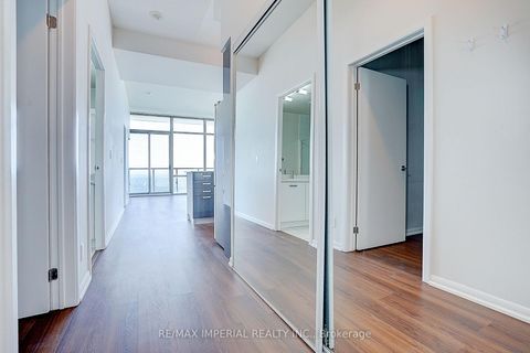 Photo 4 at 4903 - 832 Bay Street, Bay Street Corridor, Toronto