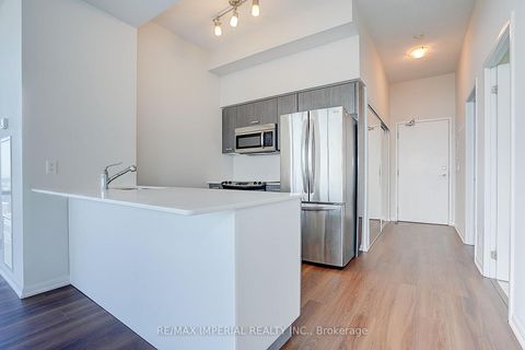 Photo 10 at 4903 - 832 Bay Street, Bay Street Corridor, Toronto