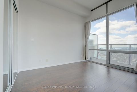 Photo 16 at 4903 - 832 Bay Street, Bay Street Corridor, Toronto