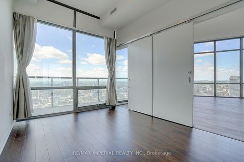 Photo 18 at 4903 - 832 Bay Street, Bay Street Corridor, Toronto