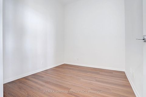 Photo 24 at 4903 - 832 Bay Street, Bay Street Corridor, Toronto