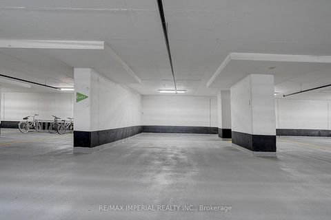 Photo 39 at 4903 - 832 Bay Street, Bay Street Corridor, Toronto