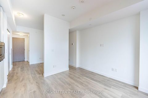 Photo 13 at 1110 - 215 Queen Street W, Waterfront Communities C1, Toronto