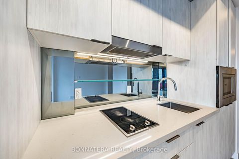 Photo 14 at 1110 - 215 Queen Street W, Waterfront Communities C1, Toronto