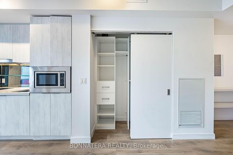 Photo 17 at 1110 - 215 Queen Street W, Waterfront Communities C1, Toronto