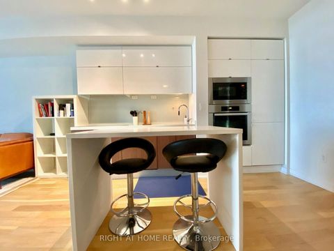 Photo 1 at 4011 - 21 Iceboat Terrace, Waterfront Communities C1, Toronto