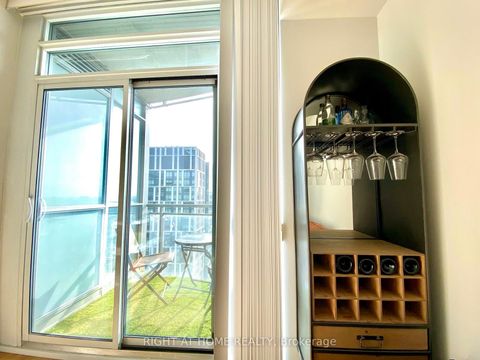 Photo 6 at 4011 - 21 Iceboat Terrace, Waterfront Communities C1, Toronto