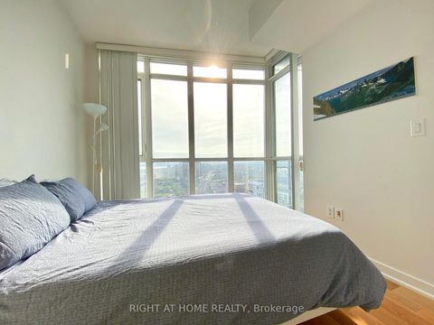 Photo 9 at 4011 - 21 Iceboat Terrace, Waterfront Communities C1, Toronto
