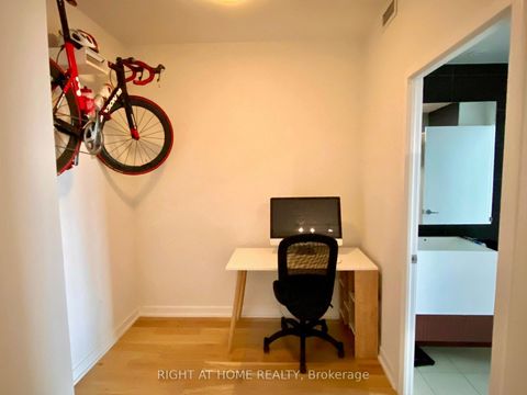 Photo 13 at 4011 - 21 Iceboat Terrace, Waterfront Communities C1, Toronto