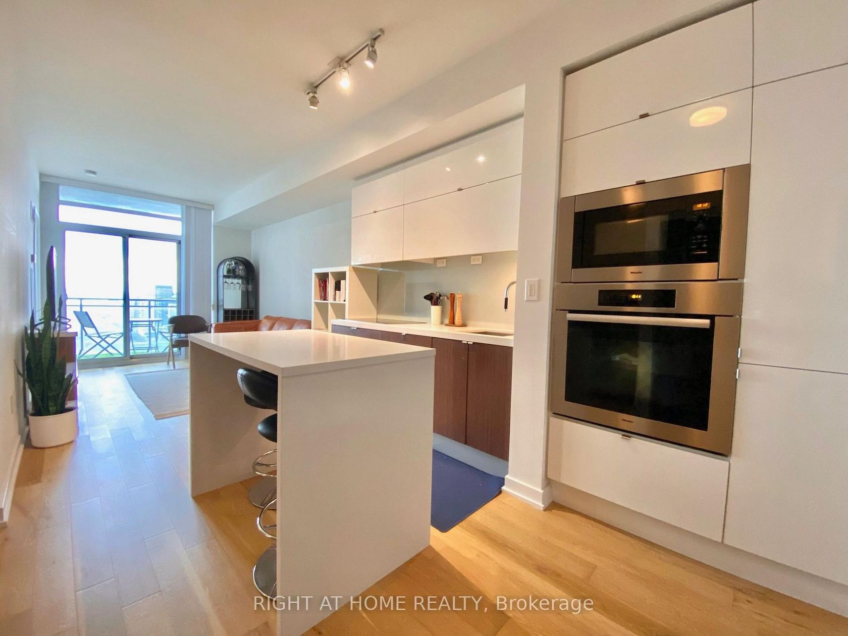 4011 - 21 Iceboat Terrace, Waterfront Communities C1, Toronto 