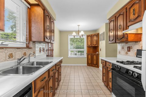 Photo 12 at 12 Candlewood Crescent, York University Heights, Toronto