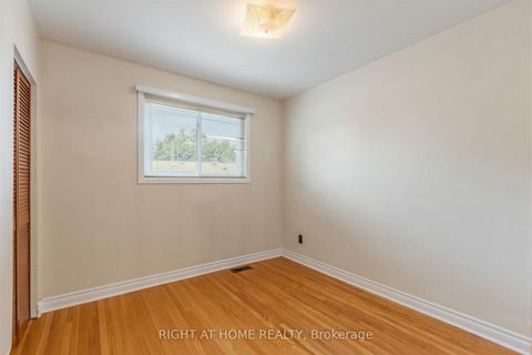 Photo 21 at 12 Candlewood Crescent, York University Heights, Toronto