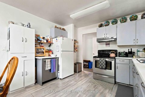 Photo 8 at 322 Andrew Street, Central Newmarket, Newmarket