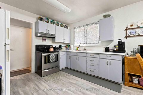 Photo 9 at 322 Andrew Street, Central Newmarket, Newmarket