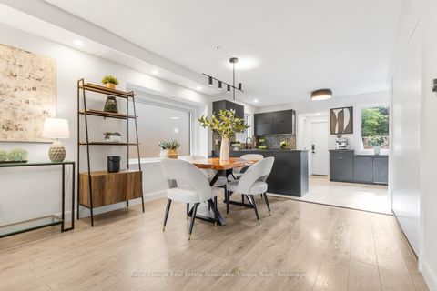 Photo 7 at 28 Thirtieth Street, Long Branch, Toronto