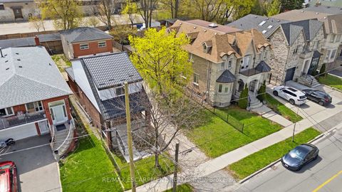 Photo 2 at 1049 Glencairn Avenue, Glen Park, Toronto